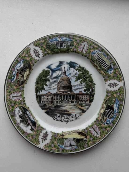 Декоратиная тарелка